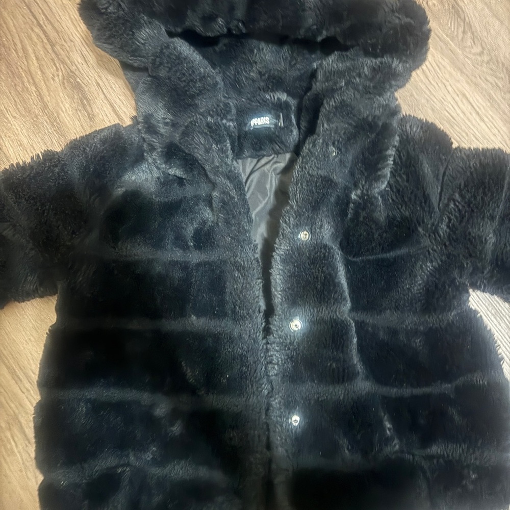 Apparis Black Puffer Jacket with Hood and Quilted Texture